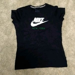 Nike top